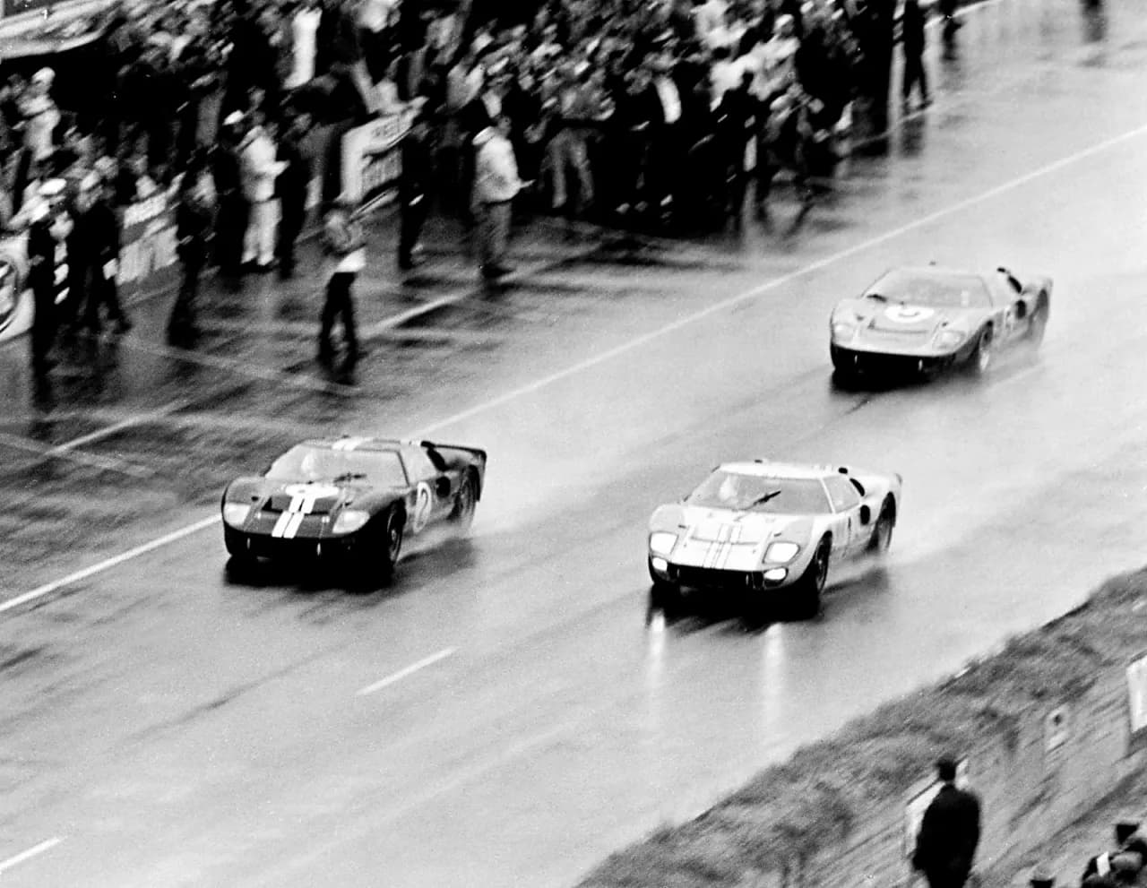 Legendarna rywalizacja Ford vs Ferrari: wyścig Le Mans 66