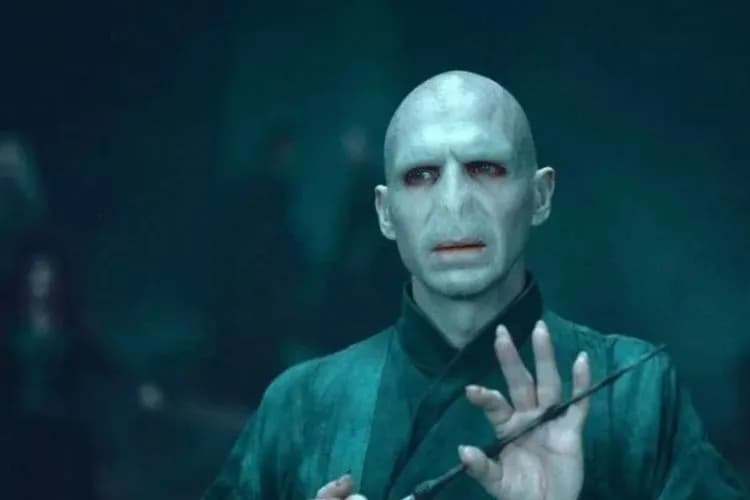 Ralph Fiennes jako Voldemort: tajemnice roli i jej wpływ na karierę aktora